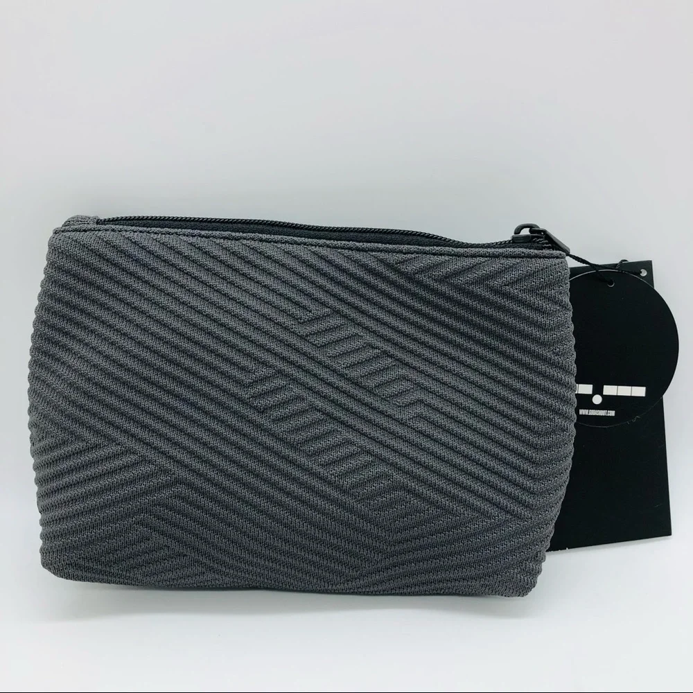 GODASHDOT - UNISEX GRAY MAKEUP BAG NWT